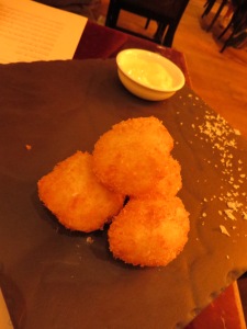 Deliciously light crispy fried batter with melt in your mouth rich squid flavor and creamy aioli for dipping