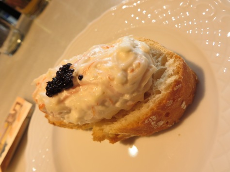 Creamy crab with caviar